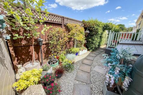 ALTERNATE VIEW OF GARDEN