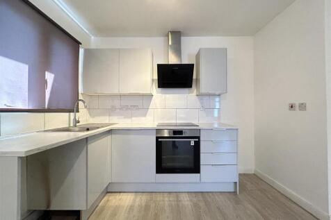 LOUNGE KITCHENETTE/BEDROOM