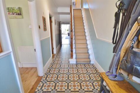 ENTRANCE HALLWAY