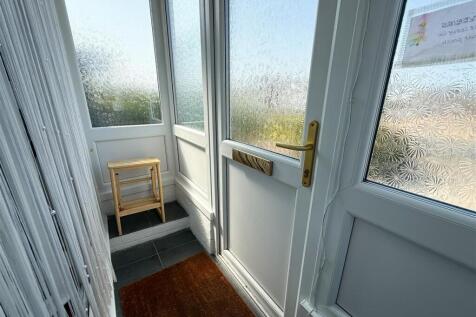 ENTRANCE PORCH