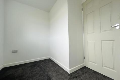 STUDY/OFFICE ROOM
