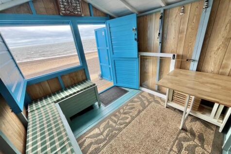 INTERNAL VIEW OF BEACH HUT