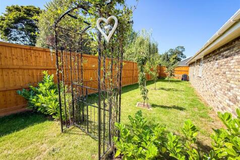 SIDE GARDEN AREAS