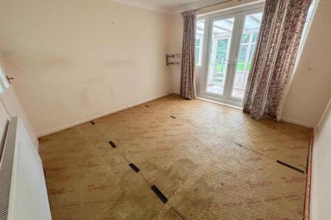BEDROOM THREE/DINING ROOM