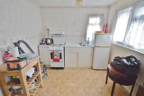 LOUNGE/KITCHEN