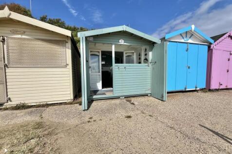 BEACH HUT