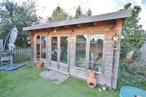 SUMMER HOUSE