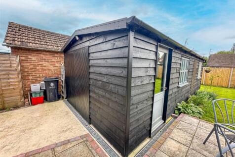 GARAGE/WORKSHOP