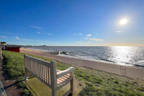 CLACTON SEA FRONT