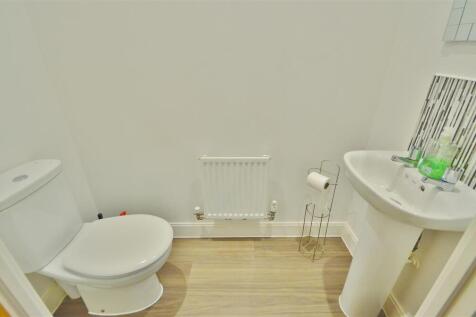 GROUND FLOOR CLOAKROOM