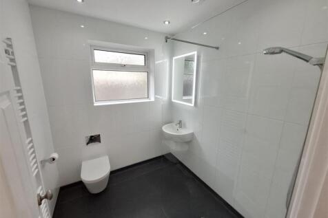 Wet Floor Shower Room