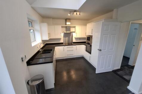 Open Plan Living Room &amp; Kitchen