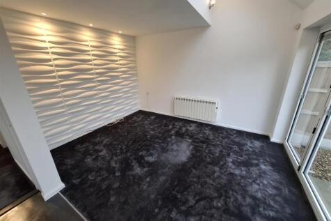 Open Plan Living Room &amp; Kitchen