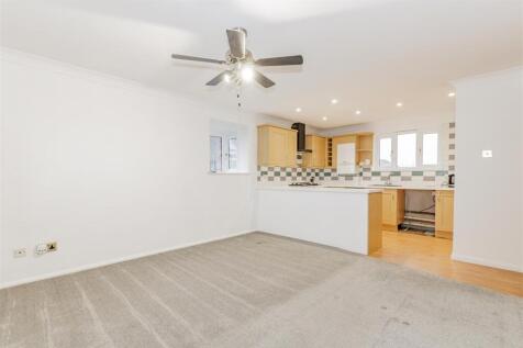 Lounge/Kitchen