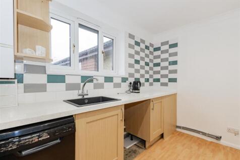 Lounge/Kitchen