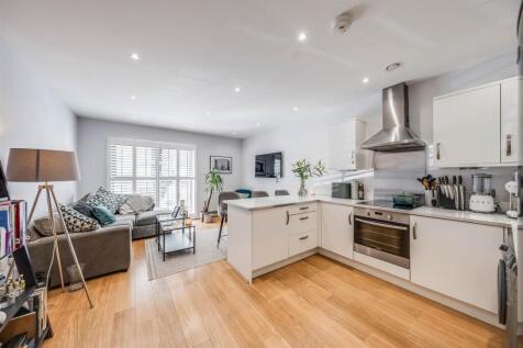 Lounge/Kitchen