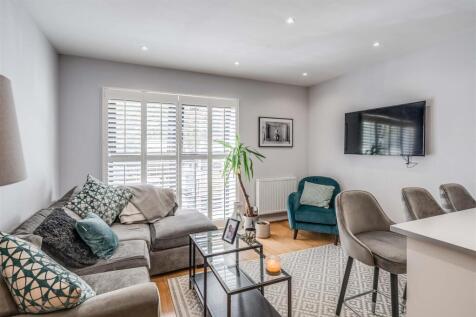 Lounge/Kitchen