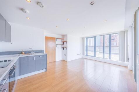Lounge/Kitchen