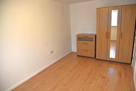 Fourth bedroom.JPG