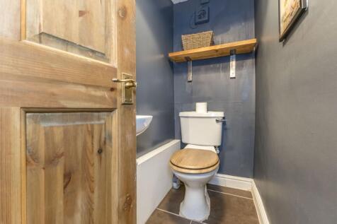 Cloakroom / Wc