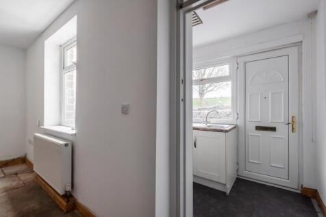 Entrance / Kitchen