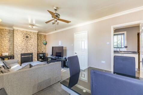 Lounge / Dining Room