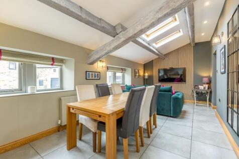 Dining Room/Snug
