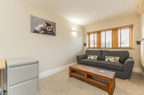 Study/Bedroom 5