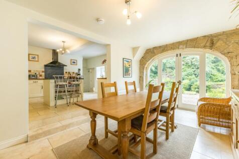 Dining/Sitting Room