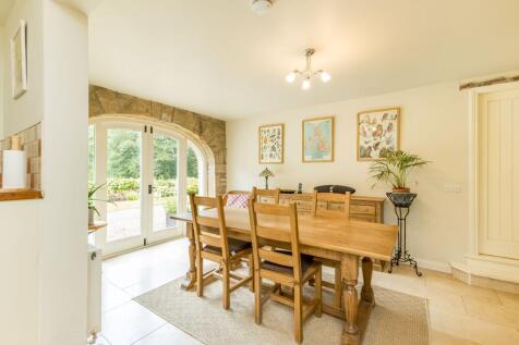 Dining/Sitting Room