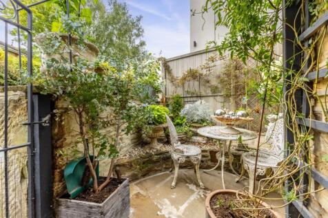 Courtyard Garden