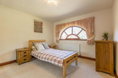 Arched Bedroom 2