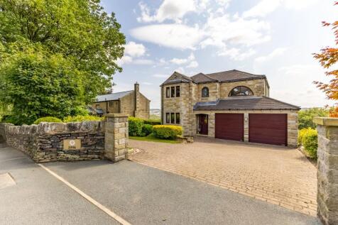 Front Garden &amp; Drive
