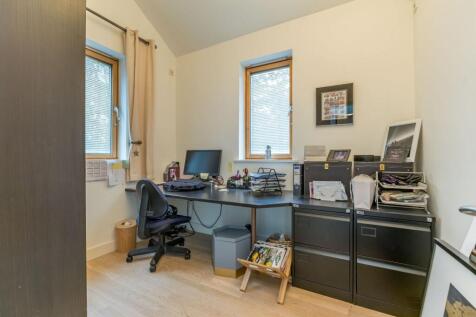 Study/Bedroom 5