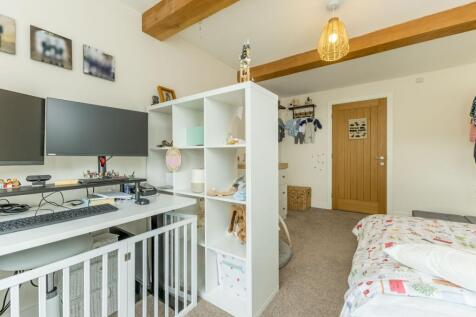 Office/ Bedroom 3