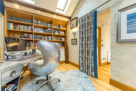 Mezzanine/Study Area