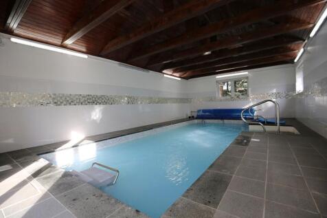 Pool house