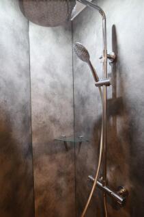Shower cubicle