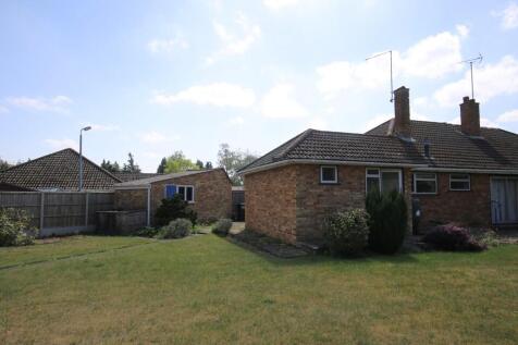 Side garden/garage