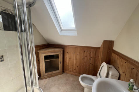 Flat 2 - Ensuite