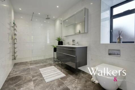 Master En-Suite