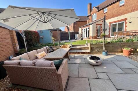 Sunken Patio Area