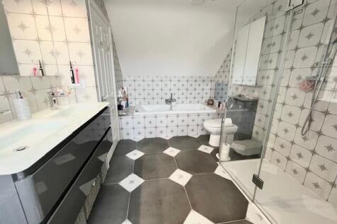 En Suite (Bed 1)