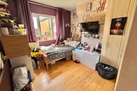 Snug/Bedroom Five