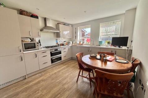 Kitchen/ Breakfast Room