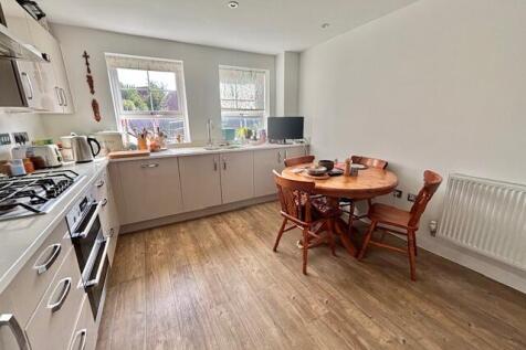 Kitchen/ Breakfast Room