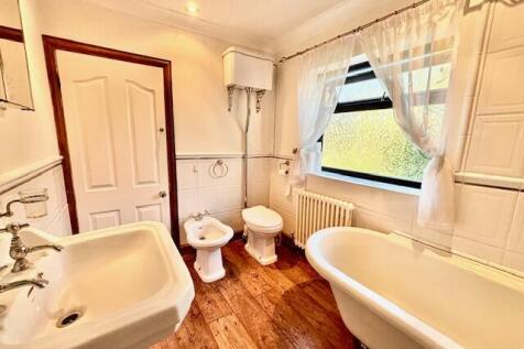 Ground Floor Bathroom
