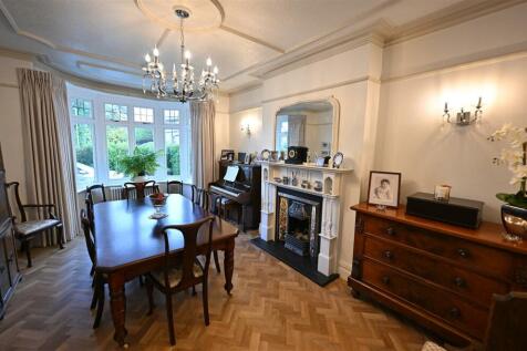 Dining room (2)