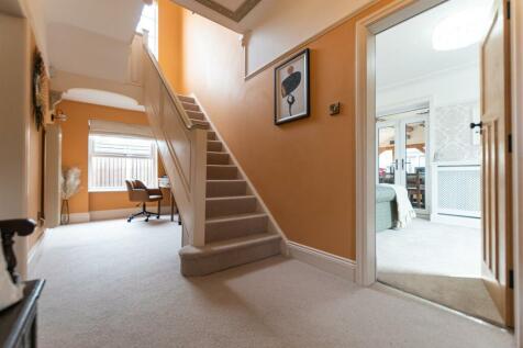 Entrance Hall (2)