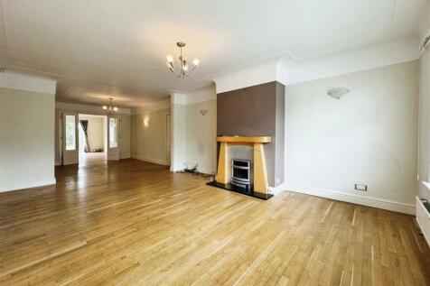 Living/dining room